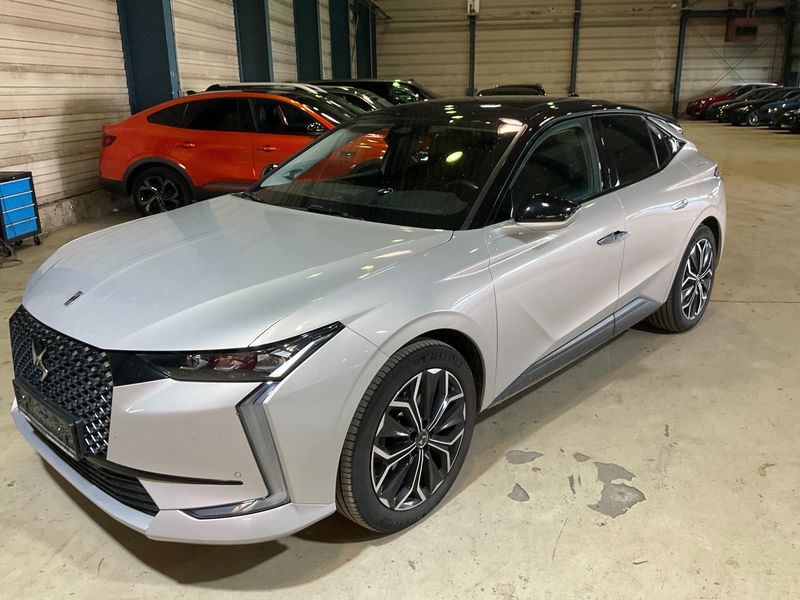DS Automobiles DS4 1.6 E-Tense Hybrid La Première