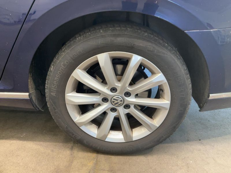 Volkswagen Passat 2.0 TDI Highline BlueMotion Tech 2018 – снимка 5