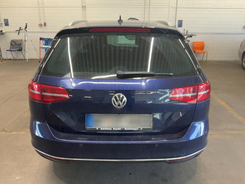 Volkswagen Passat 2.0 TDI Highline BlueMotion Tech 2018 – снимка 7