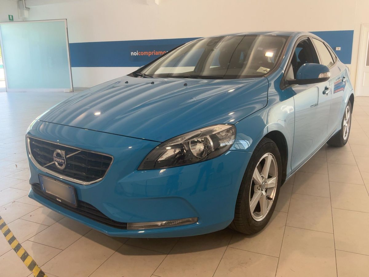 Volvo V40 2015
