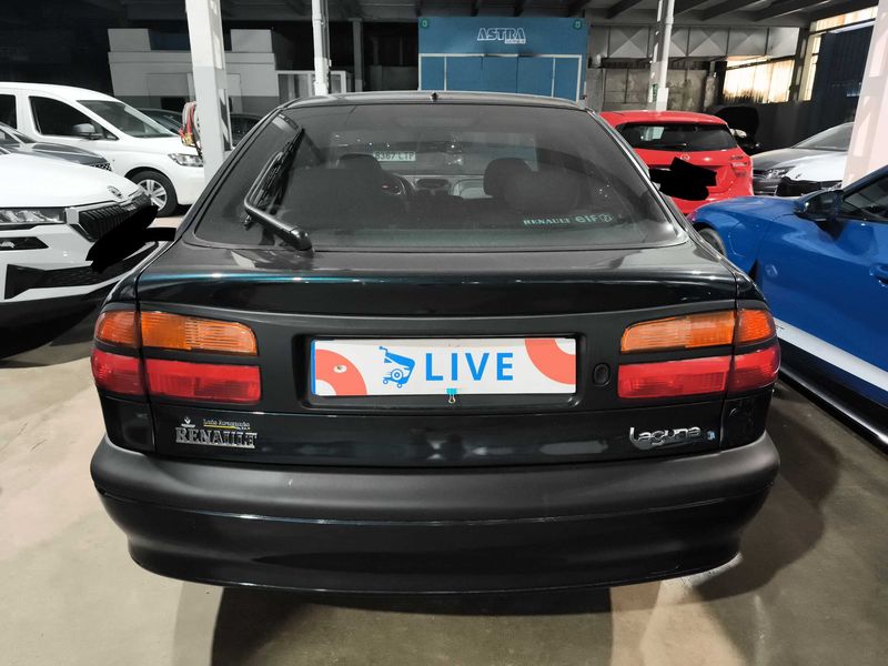 Renault Laguna 1.9 dTi Concorde — zdjęcie 4