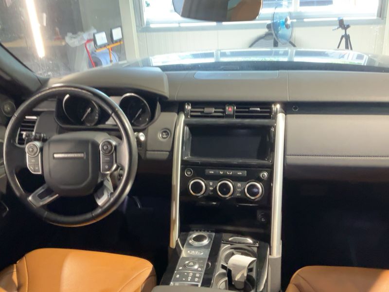 Land Rover Discovery 5 2.0 TD Sd4 SD4 HSE — zdjęcie 12