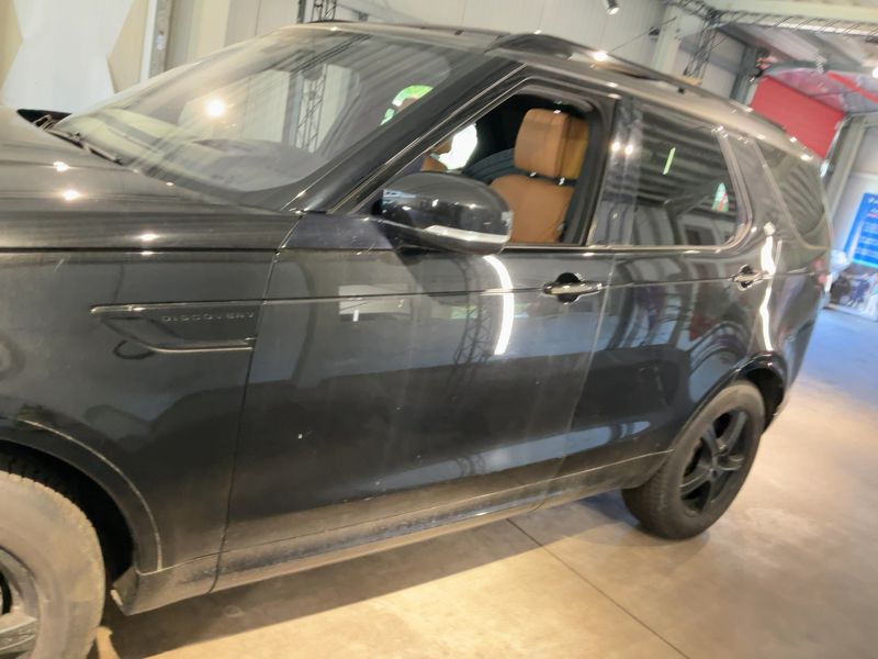 Land Rover Discovery 5 2.0 TD Sd4 SD4 HSE — zdjęcie 4