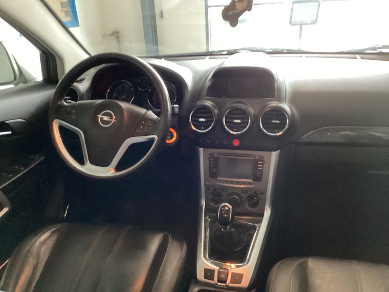 Opel Antara 2.2 CDTI Design Edition 4x2 снимка Opel Antara 2.2 CDTI Design Edition 4x2