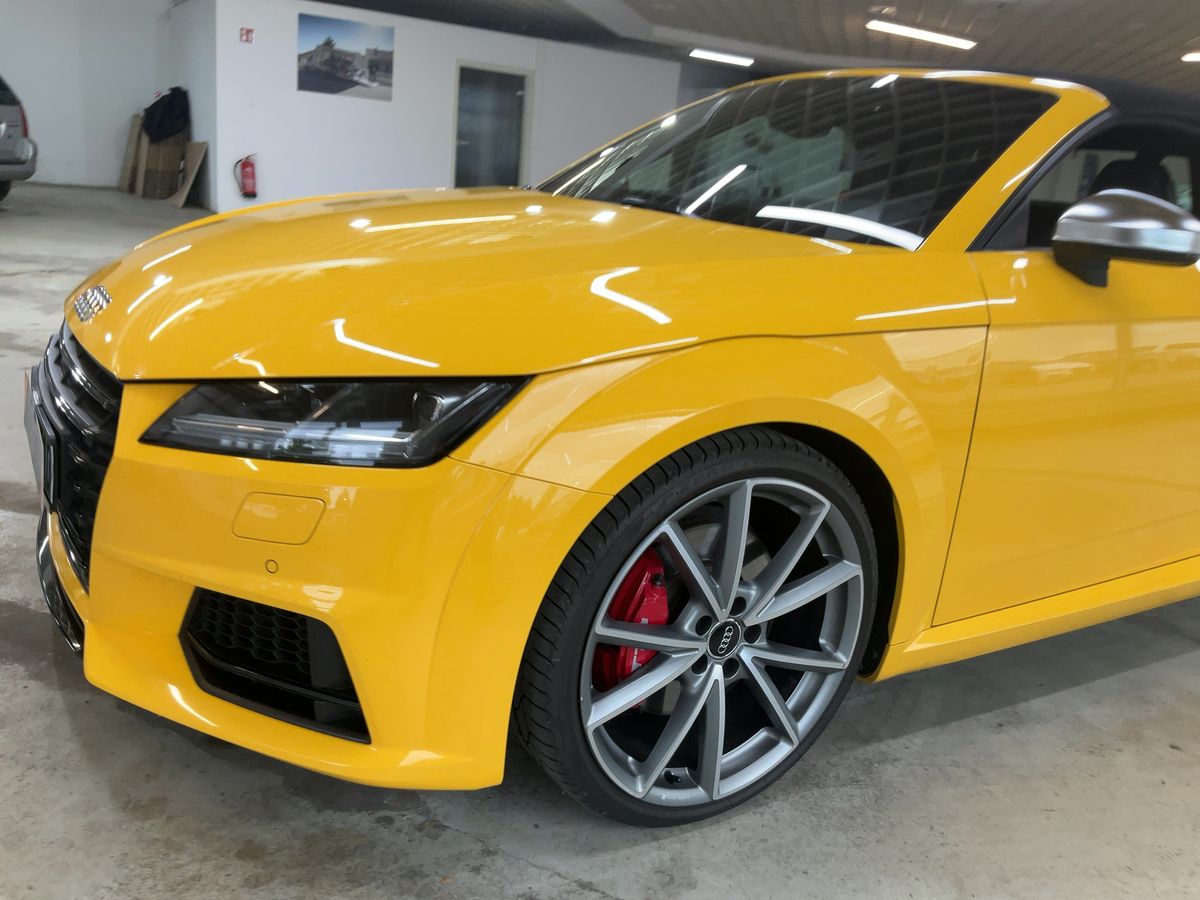 Audi TTS 2.0 TFSI quattro Roadster