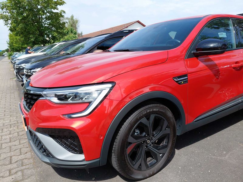 Renault Arkana 1.3 TCe Mild-Hybrid R.S. Line — zdjęcie 2
