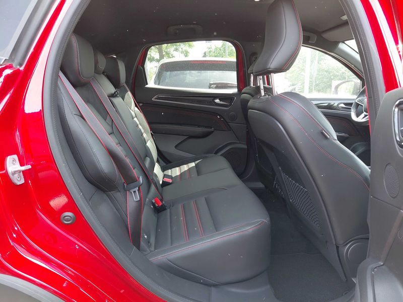 Renault Arkana 1.3 TCe Mild-Hybrid R.S. Line — zdjęcie 14