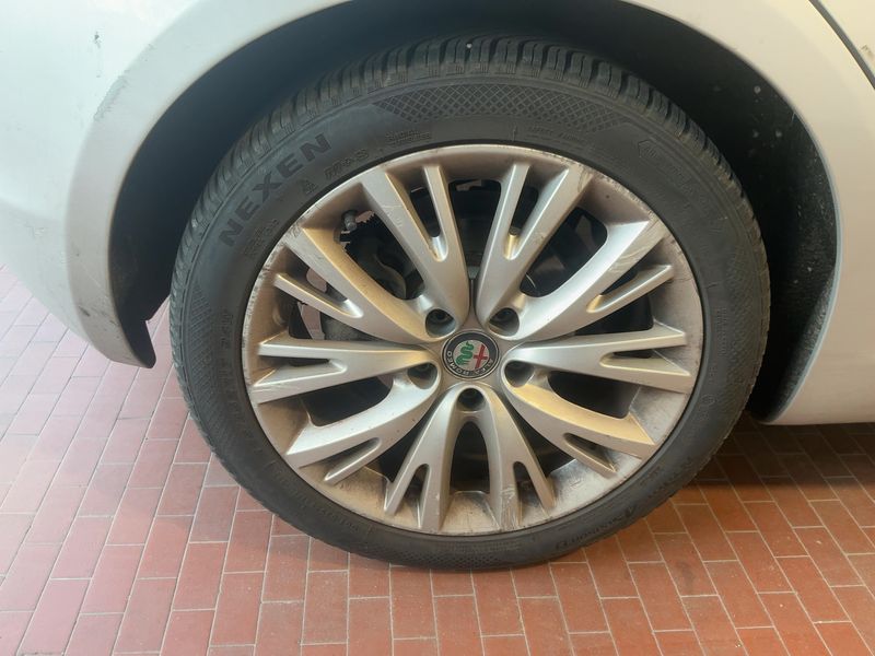 Alfa Romeo Giulietta 1.6 JTD Super 2016 – снимка 9