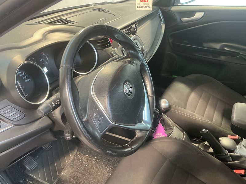 Alfa Romeo Giulietta 1.6 JTD Super 2016 – снимка 24