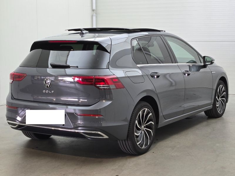 Volkswagen Golf VIII 1.5 eTSI ACT Style — zdjęcie 3