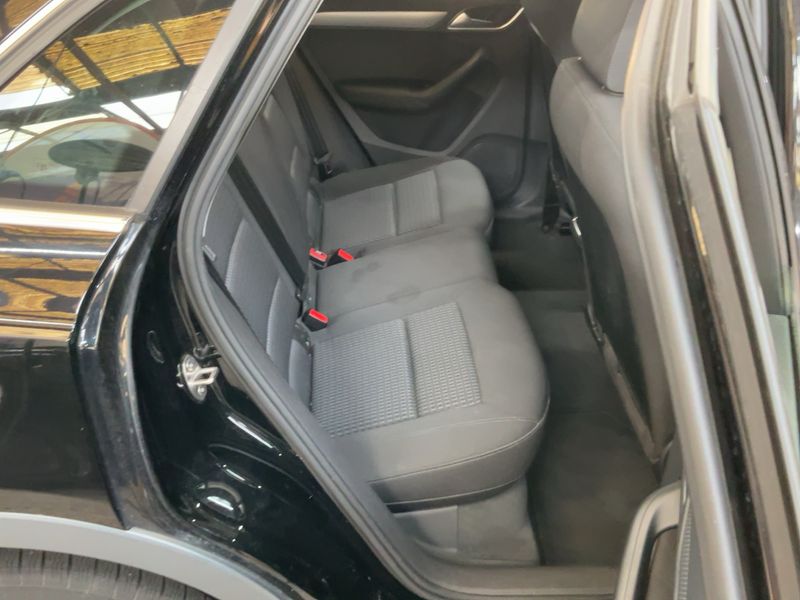 Audi Q3 1.4 TFSI ACT Design — zdjęcie 14