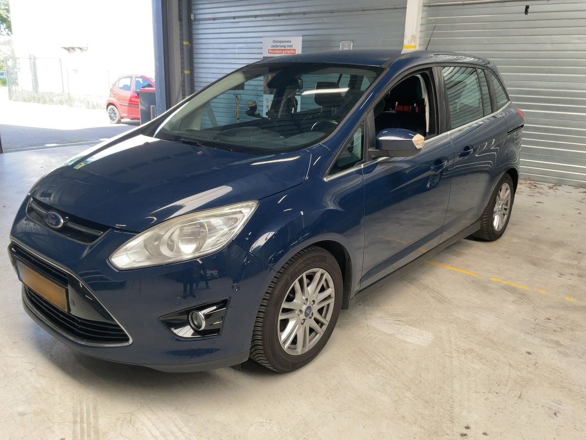 Ford Grand 2014