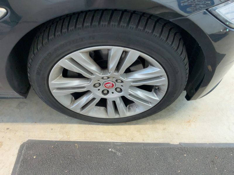 Jaguar XF 20d R-Sport AWD 2017 – снимка 11