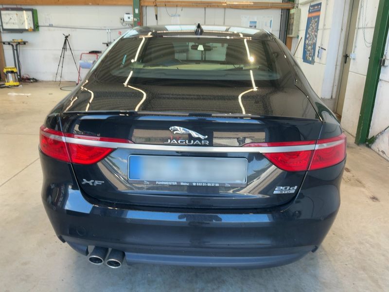 Jaguar XF 20d R-Sport AWD — zdjęcie 5