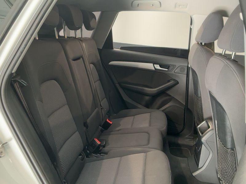 Audi Q5 2.0 TDI quattro Advanced edition — zdjęcie 14