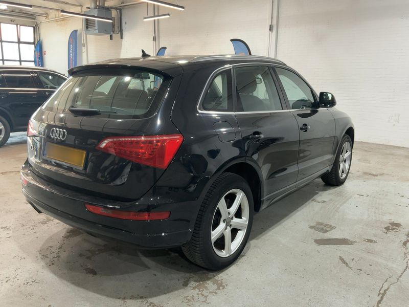 Audi Q5 2.0 TDI quattro 2010 – снимка 8
