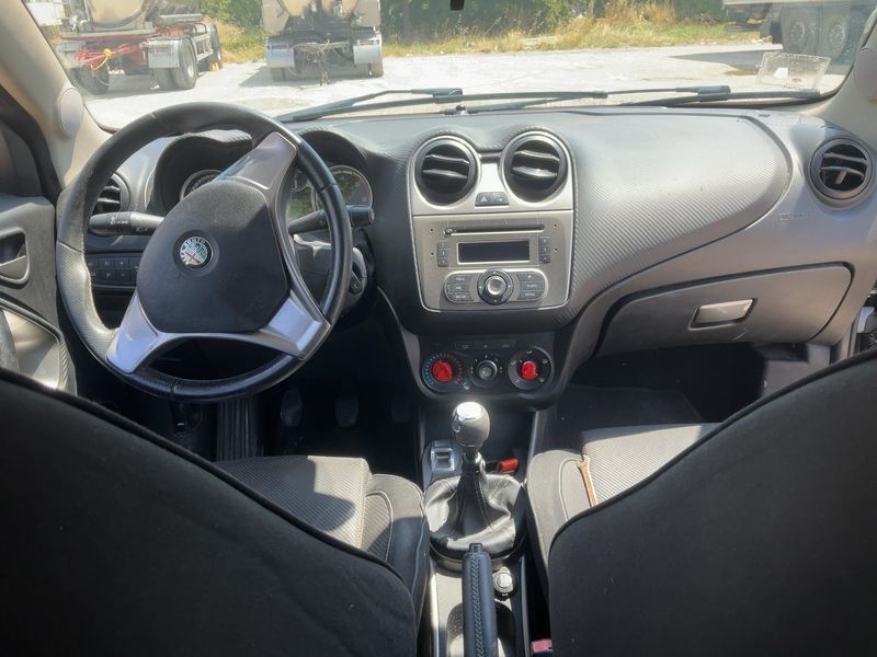 Alfa Romeo MiTo 1.6 JTD Distinctive — zdjęcie 12