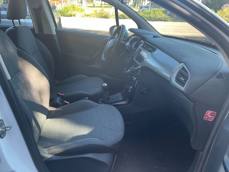 Citroen C3 1.2 VTi Feel Edition — zdjęcie 3