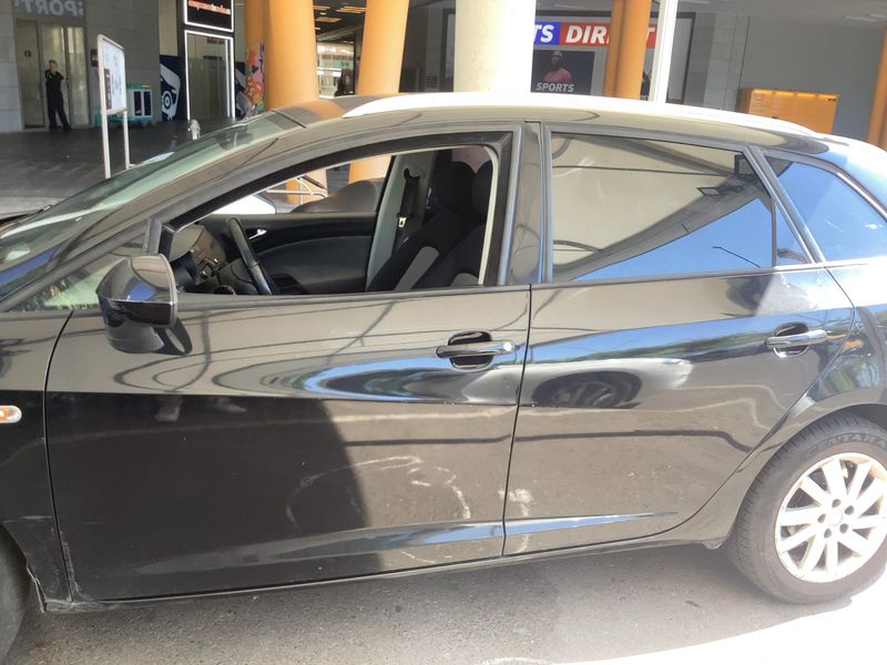 Seat Ibiza 1.6 TDI Style 2012 – снимка 4