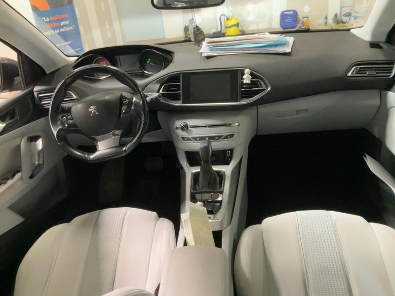 Peugeot 308 2.0 Blue-HDi Allure 2014 – снимка 17