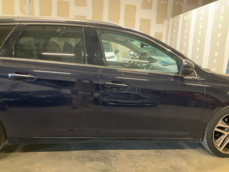 Peugeot 308 2.0 Blue-HDi Allure 2014 – снимка 10