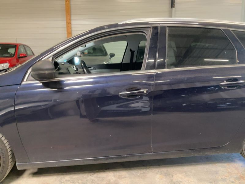 Peugeot 308 2.0 Blue-HDi Allure 2014 – снимка 4