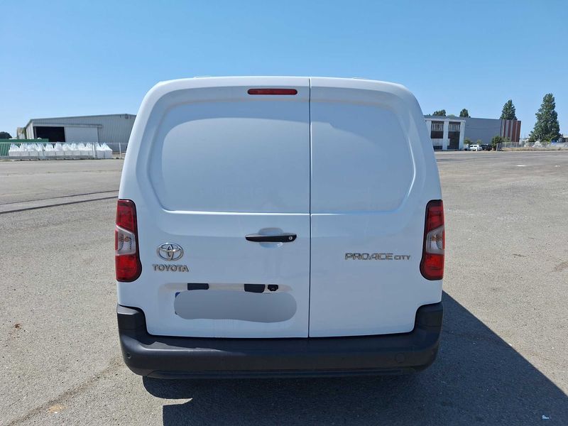 Toyota ProAce City 1.5 D-4D L1 Comfort — zdjęcie 4