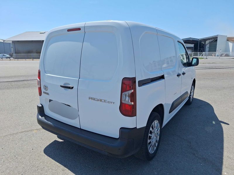 Toyota ProAce City 1.5 D-4D L1 Comfort — zdjęcie 5