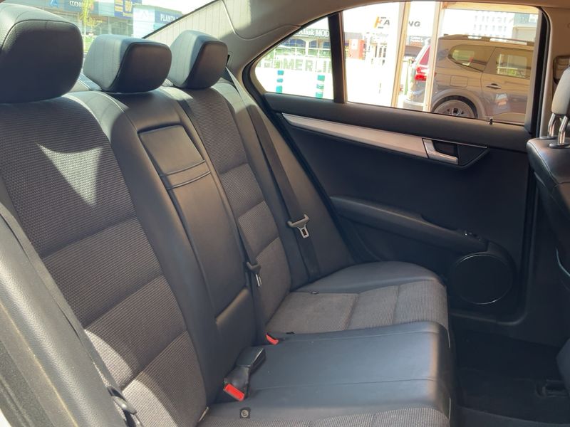 Mercedes-Benz C-Klasse C 220 CDI Avantgarde 2009 – снимка 19