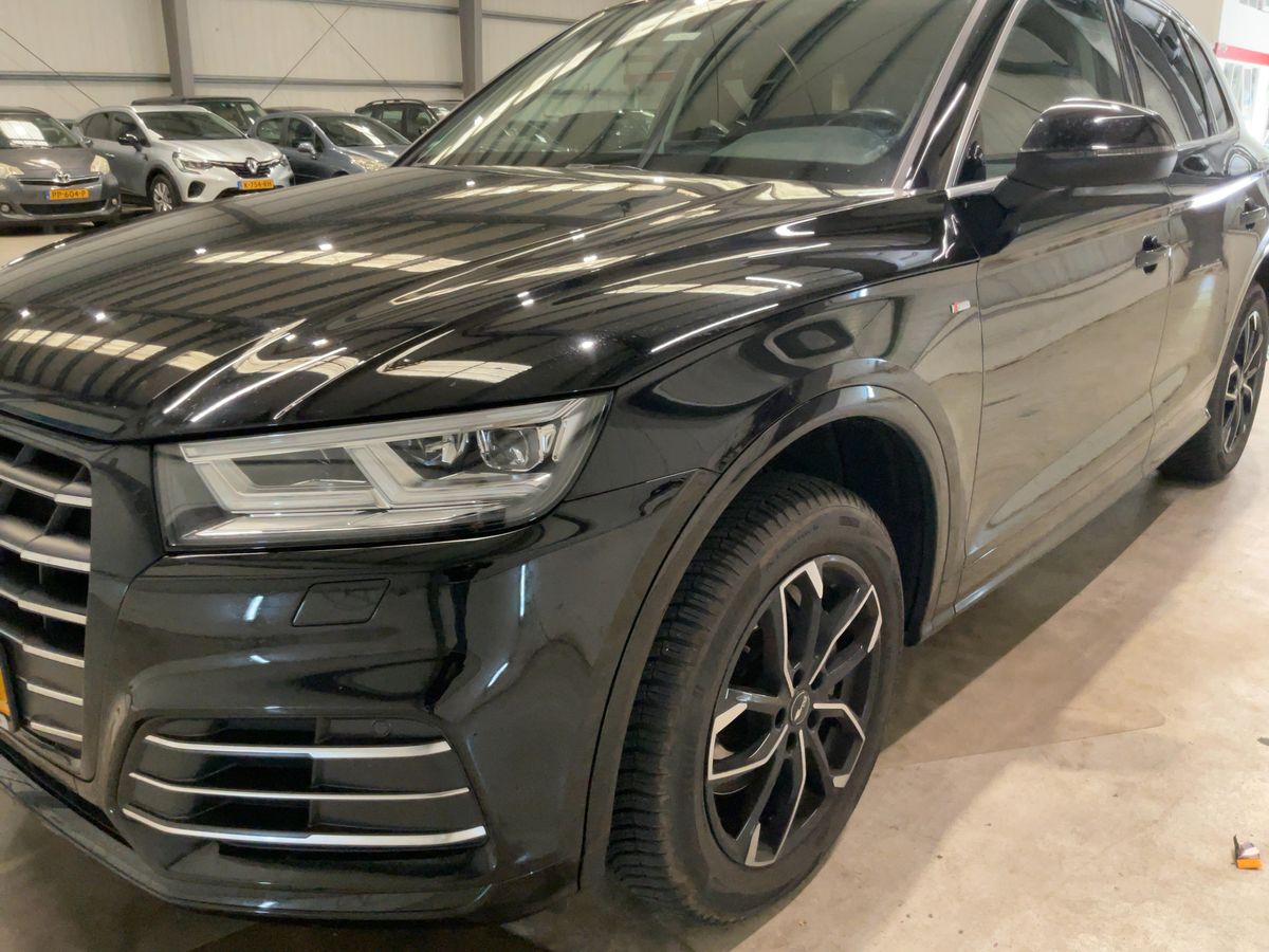Audi Q5 55 TFSIe quattro sport