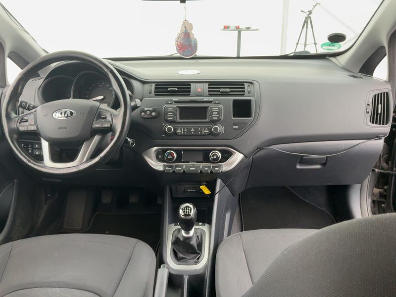 Kia Rio 1.4 FIFA World Cup Edition — zdjęcie 12