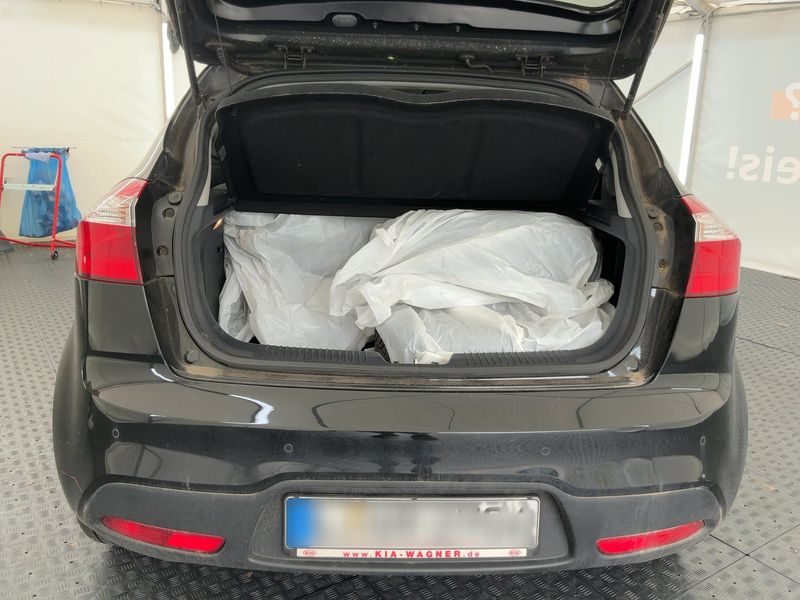Kia Rio 1.4 FIFA World Cup Edition — zdjęcie 10