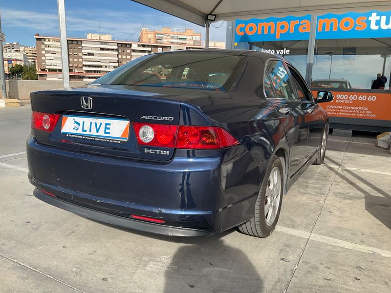 Honda Accord 2.2 CTDI I-CTDi Executive — zdjęcie 2