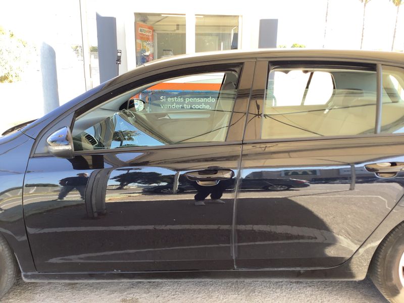 Volkswagen Golf VI 2.0 TDI Advance 2009 – снимка 4