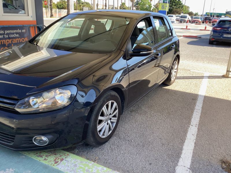 Volkswagen Golf VI 2.0 TDI Advance 2009 – снимка 2