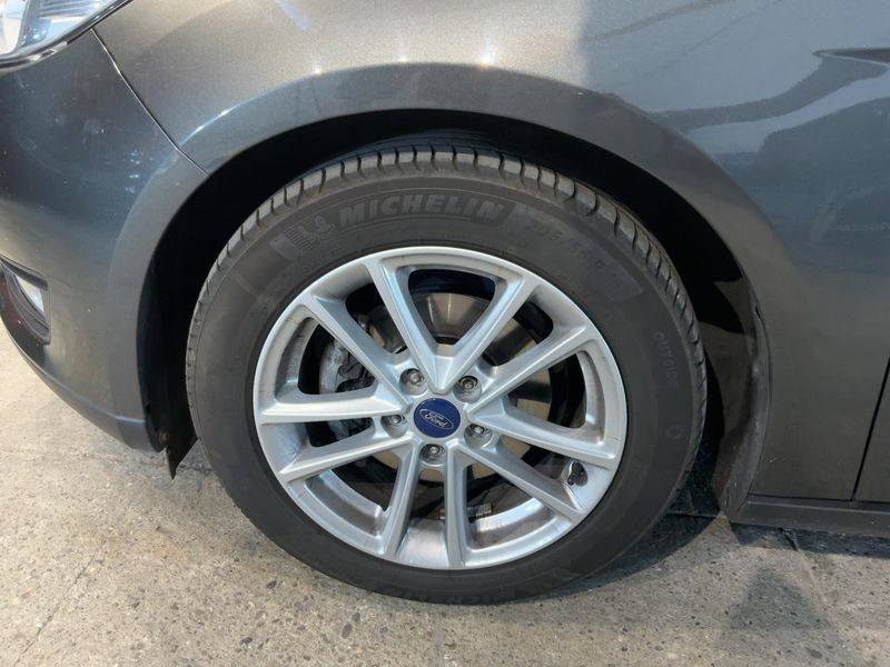 Ford Focus 1.0 EcoBoost Business 2018 – снимка 3