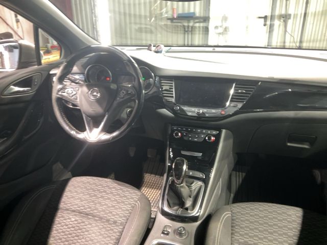 Opel Astra 1.4 SIDI Turbo Dynamic Start&Stop — zdjęcie 12