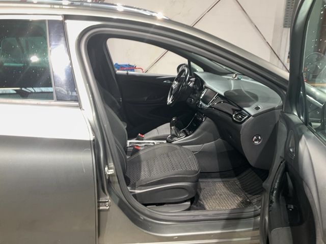 Opel Astra 1.4 SIDI Turbo Dynamic Start&Stop — zdjęcie 11