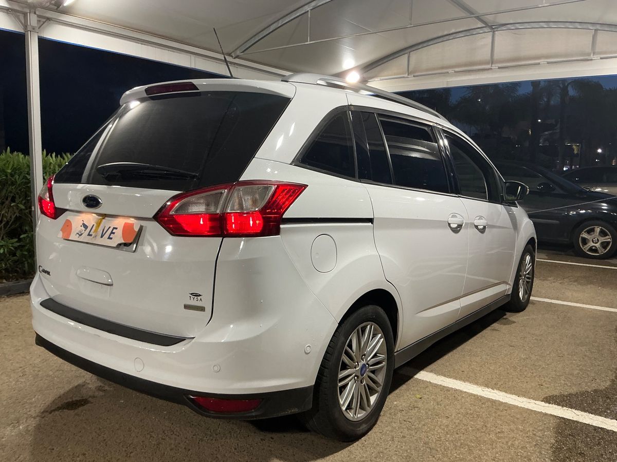 Ford Grand 2015 — photo 9