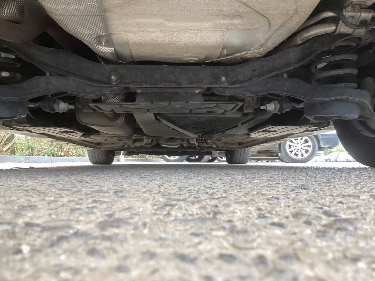 Ford Grand 2015 — photo 40