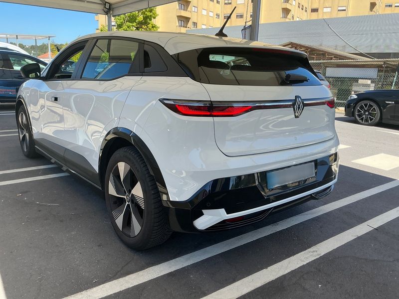 Renault Megane E-Tech EV60 Equilibre — zdjęcie 3