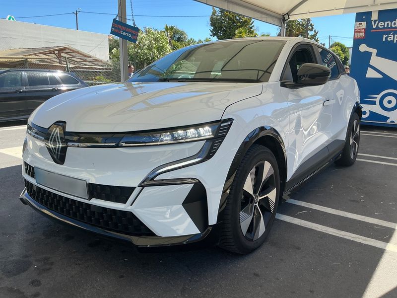 Renault Megane E-Tech EV60 Equilibre — zdjęcie 1