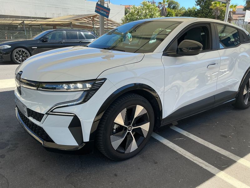 Renault Megane E-Tech EV60 Equilibre — zdjęcie 2