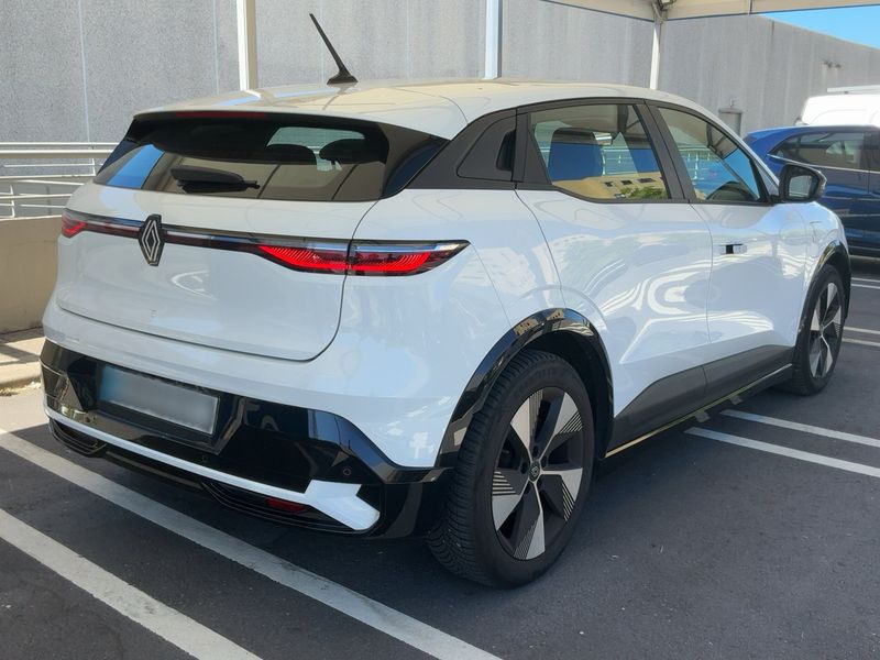 Renault Megane E-Tech EV60 Equilibre — zdjęcie 6