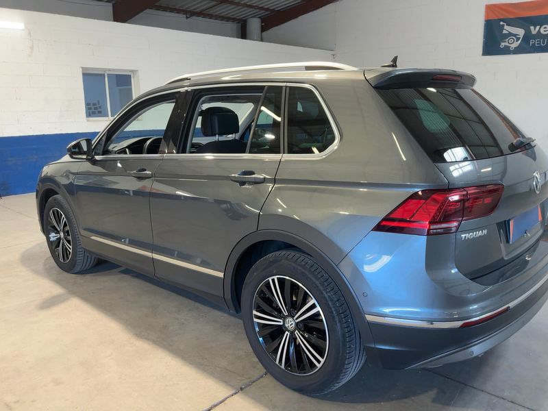 Volkswagen Tiguan 2.0 TDI Carat Exclusive BlueMotion Tech — zdjęcie 3