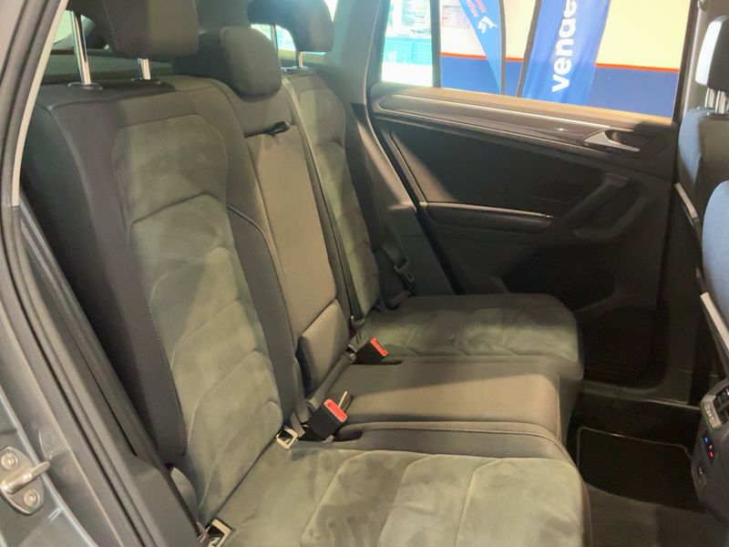 Volkswagen Tiguan 2.0 TDI Carat Exclusive BlueMotion Tech — zdjęcie 14