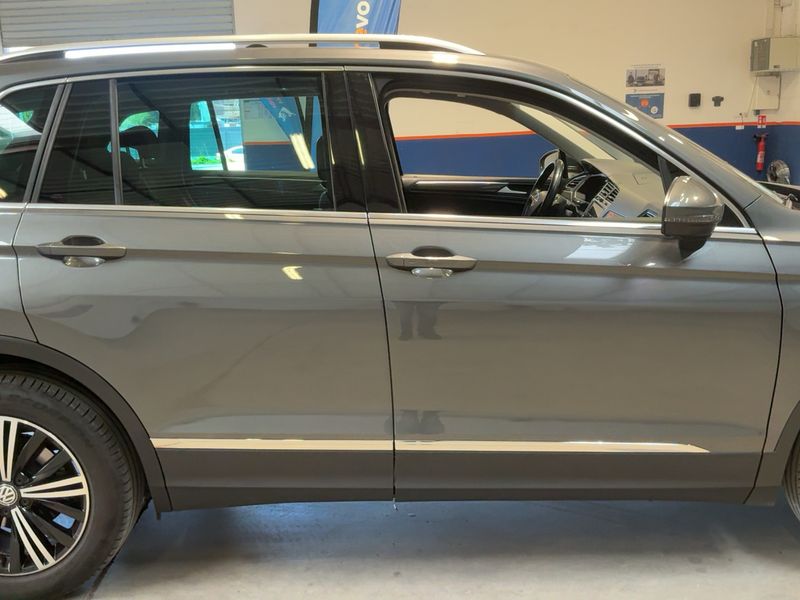 Volkswagen Tiguan 2.0 TDI Carat Exclusive BlueMotion Tech — zdjęcie 7