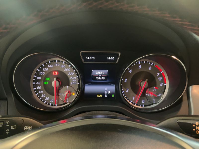 Mercedes-Benz GLA-Klasse GLA 250 AMG Line — zdjęcie 13
