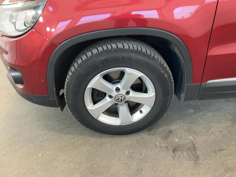Volkswagen Tiguan 1.4 TSI Karat BlueMotion Tech 2014 – снимка 3