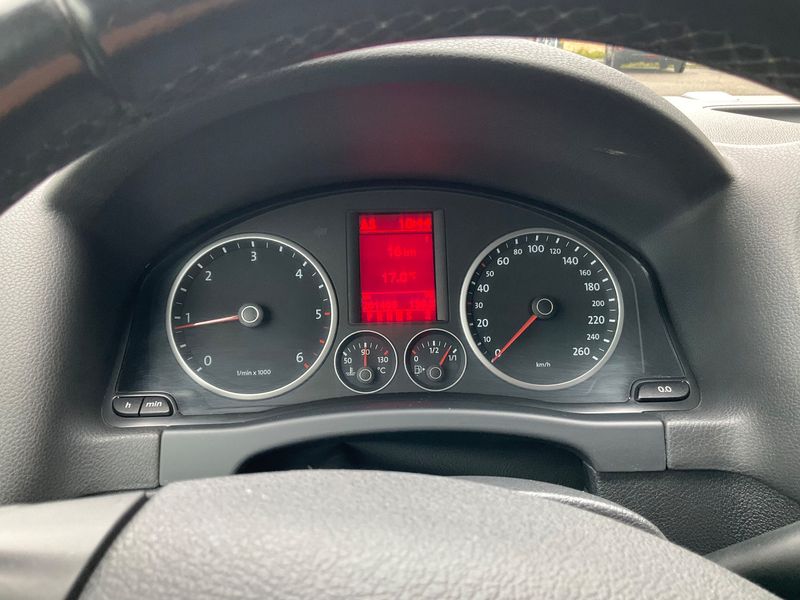 Volkswagen Tiguan 2.0 TDI Sport & Style 4Motion — zdjęcie 13